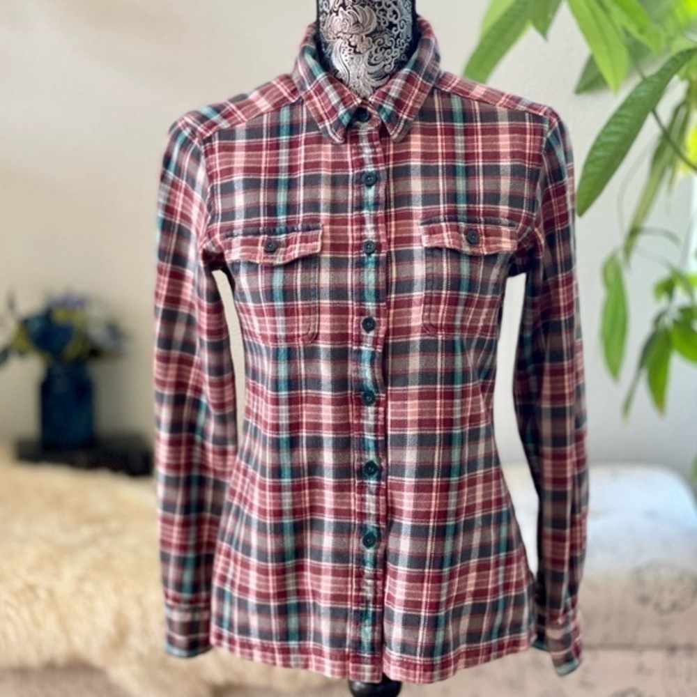 Patagonia L/S Organic Cotton MW Fjord Flannel Button Down Fox Red & Teal Plaid